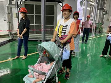 4b5b72bf-d257-4e89-a439-7232d4d82e57(1)